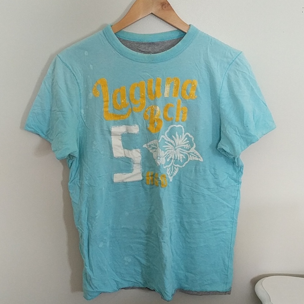 Hollister t-shirt